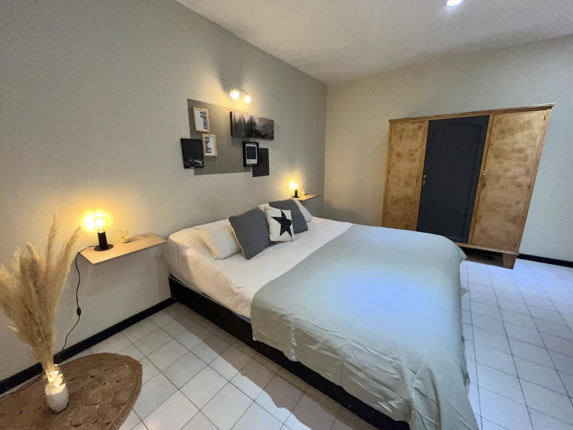 Departamento Espana A 3 Cuadras Plaza Independencia Mendoza Eksteriør billede