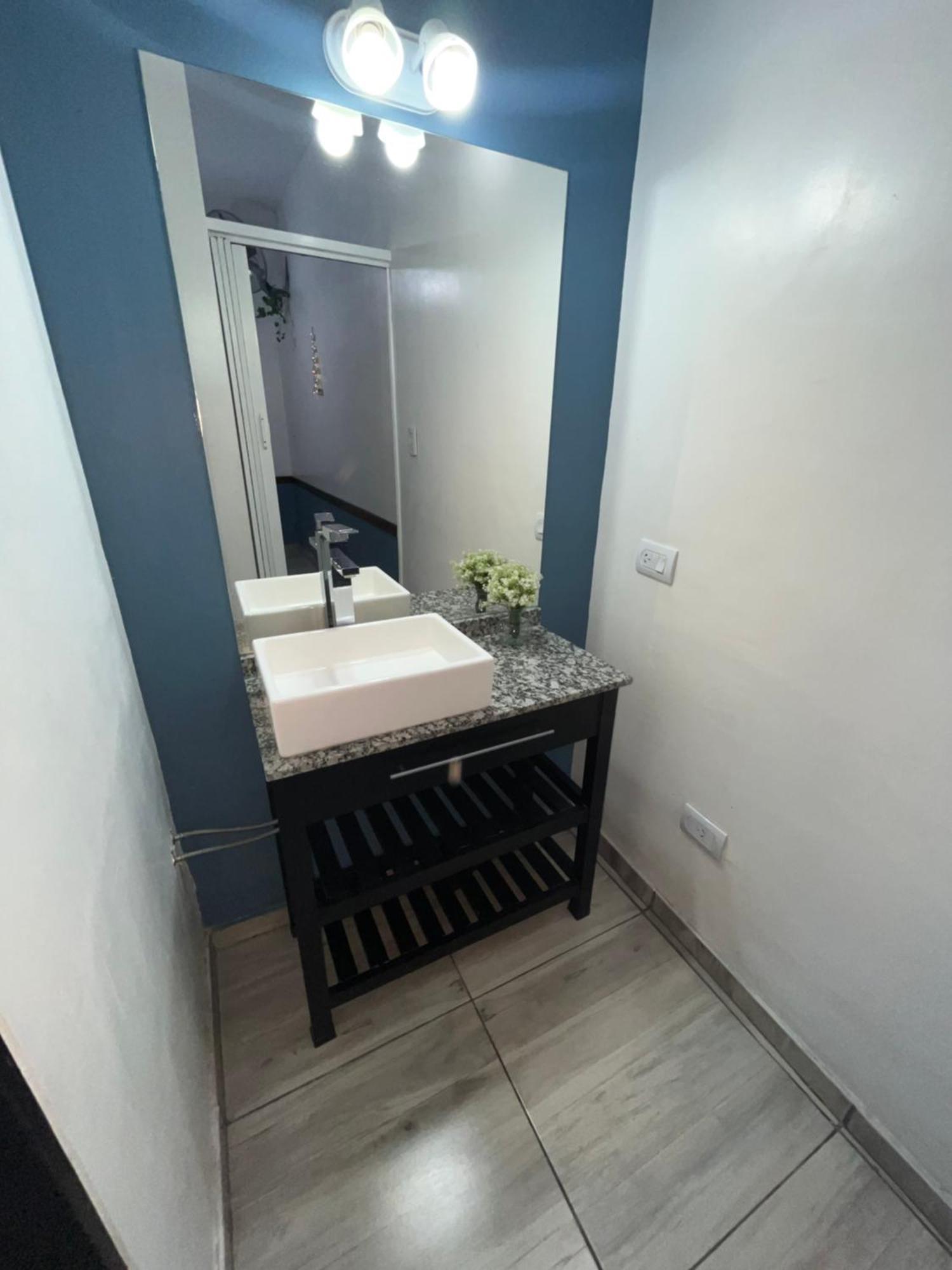 Departamento Espana A 3 Cuadras Plaza Independencia Mendoza Eksteriør billede